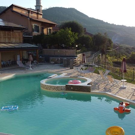 Agriturismo Gli Ulivi Garlenda Bagian luar foto