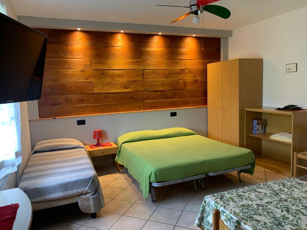 Agriturismo Gli Ulivi Garlenda Bagian luar foto