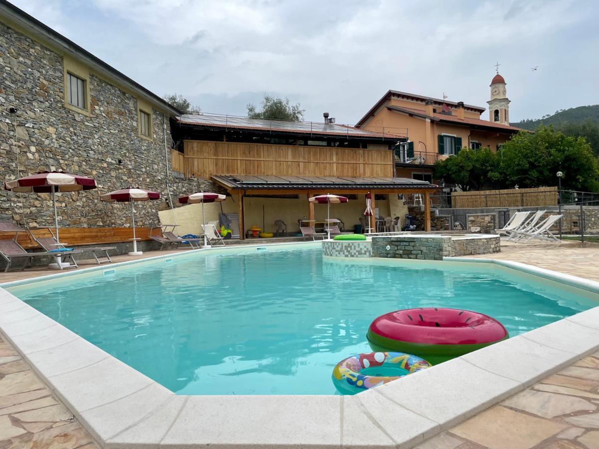 Agriturismo Gli Ulivi Villa Garlenda Bagian luar foto