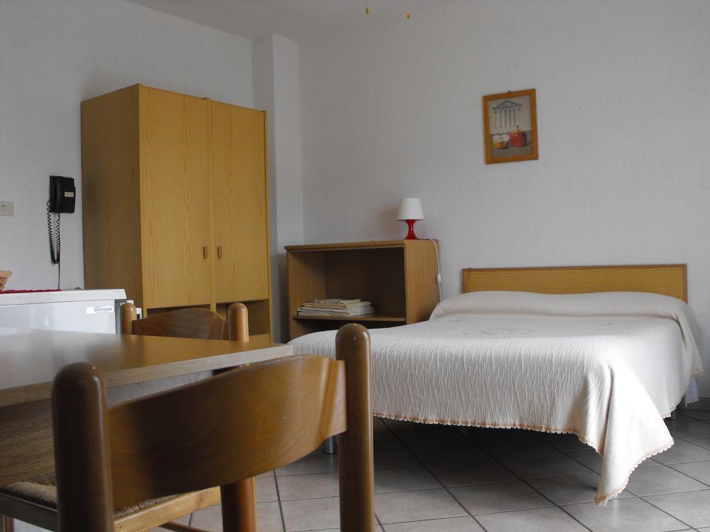 Agriturismo Gli Ulivi Garlenda Ruang foto