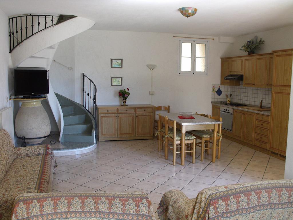 Agriturismo Gli Ulivi Garlenda Ruang foto
