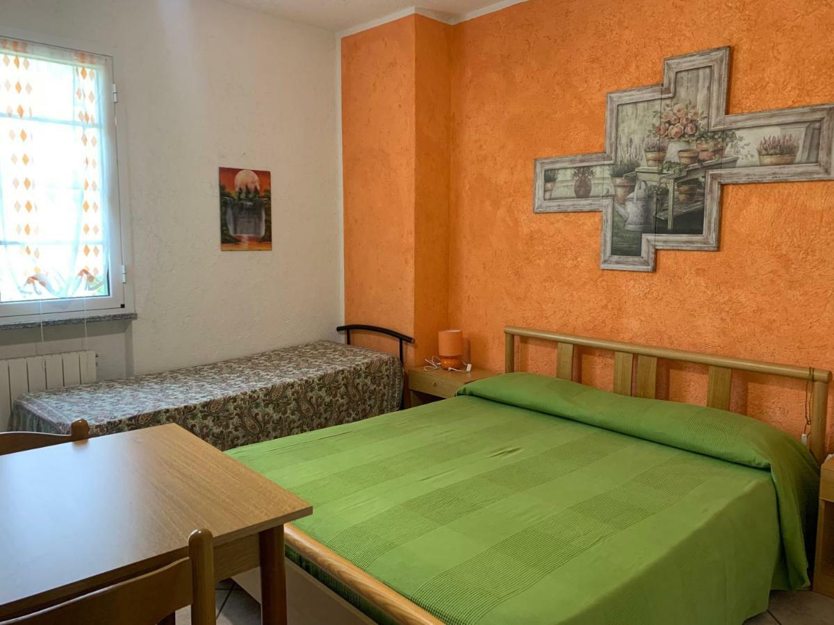 Agriturismo Gli Ulivi Garlenda Bagian luar foto